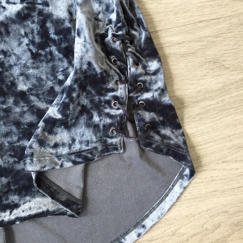 Off The Shoulder Crushed Velvet Top Size M - Picture 6 of 8